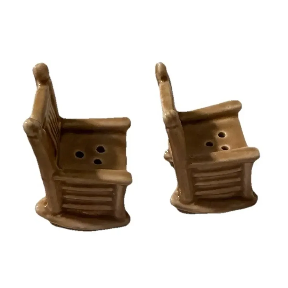 Cracker Barrel Porch Rocking Chair Salt & Pepper Shaker Set 3526-63